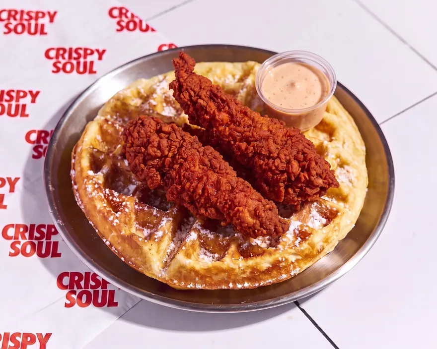 Nashville Chicken Waffle - menu CRISPY SOUL, poulet frit halal et waffle burgers